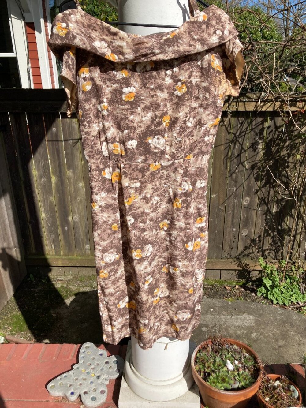 Vintage Floral Summer Dress 8 • Gold & Brown • Cowl Neck Knee-Length
